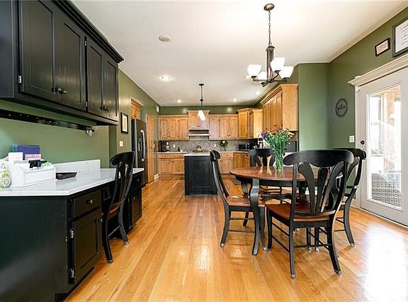 3rd image of 6720 NW Meyers Cir