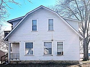 325 W 12th St #1, Junction City, KS 66441