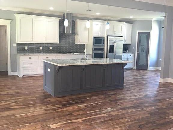 3rd image of 152 Cypress Cv