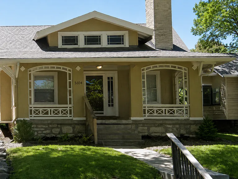 5304 Harrison St — Photo 1