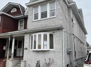 9150 117th St, Richmond Hill, NY 11418