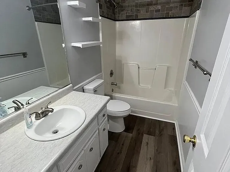 2945 Pointewest Dr — Photo 12