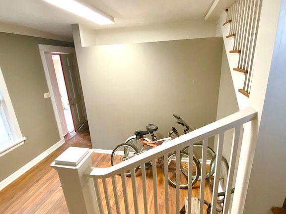2nd image of 711 W 38th St #2