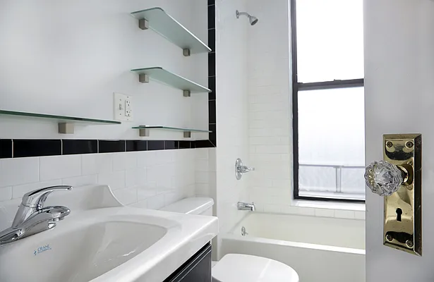 Rented by Compass | media 48