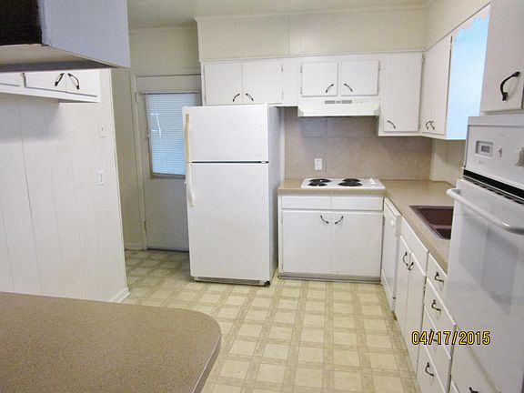 4th image of 2071 W Chase St