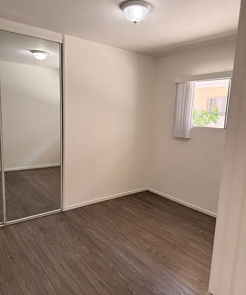 16711 Prairie Ave #2 — Photo 3