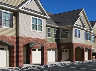 965 Canyon Ridge Rd APT 304, Blacksburg, VA 24060