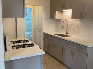 595 N Summit Ave #2, Pasadena, CA 91103
