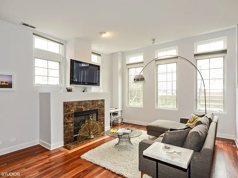708 N Orleans St #A — Photo 4