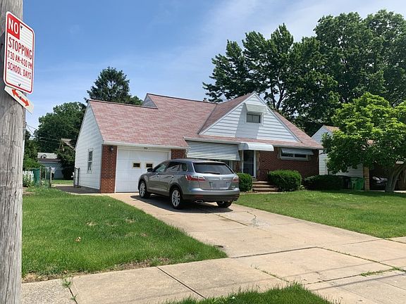 3rd image of 395 E 262nd St
