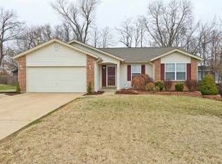 964 Lands End Cir, Saint Charles, MO