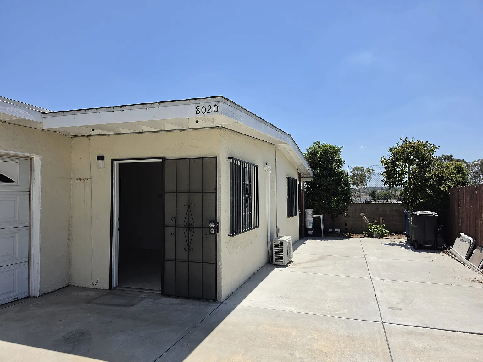 2 bed, $2,500 — Photo 2