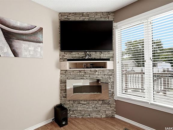4th image of 2518 7th AVENUE E