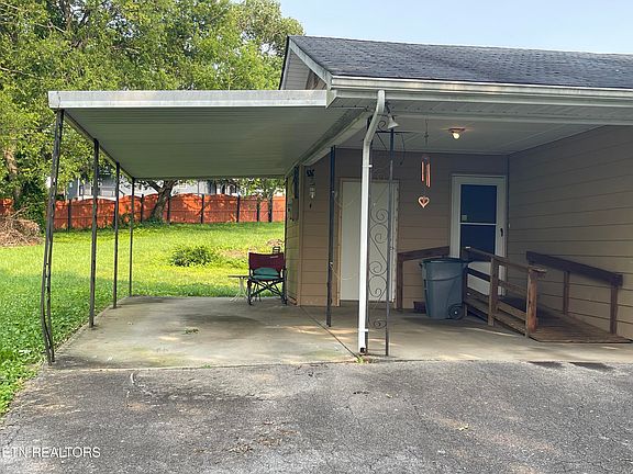 5th image of 345 Defoe Cir