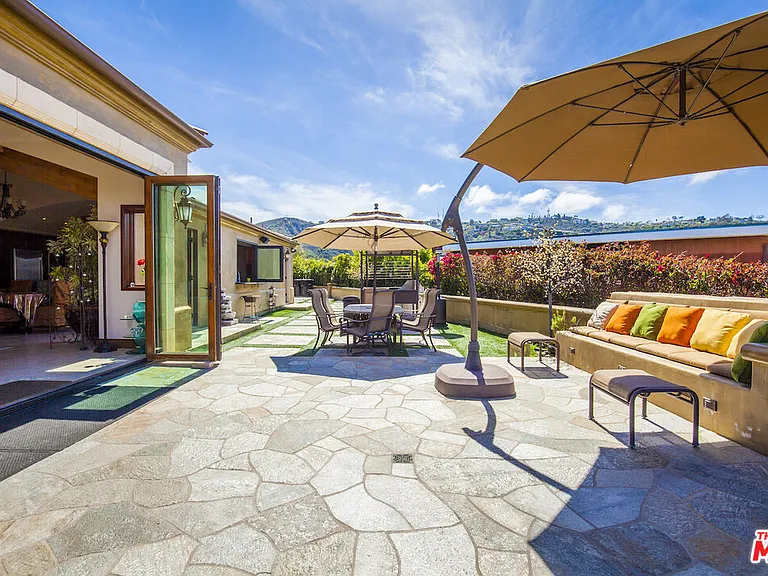 2624 Costebelle Dr — Photo 34