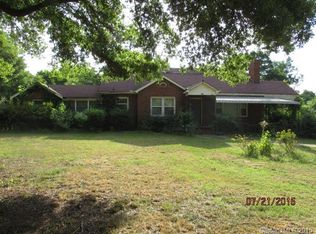 901 Tennyson Dr, Charlotte, NC 28208