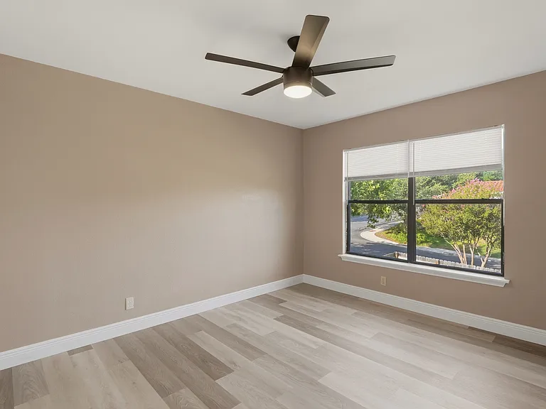 7338 Raintree Frst — Photo 19