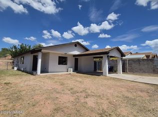 1061 E Parkway Dr, Nogales, AZ 85621