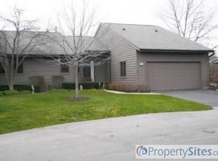111 Oakhill Ct, Saint Charles, IL 60174