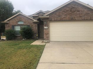1732 Grassy View Dr, Fort Worth, TX 76177