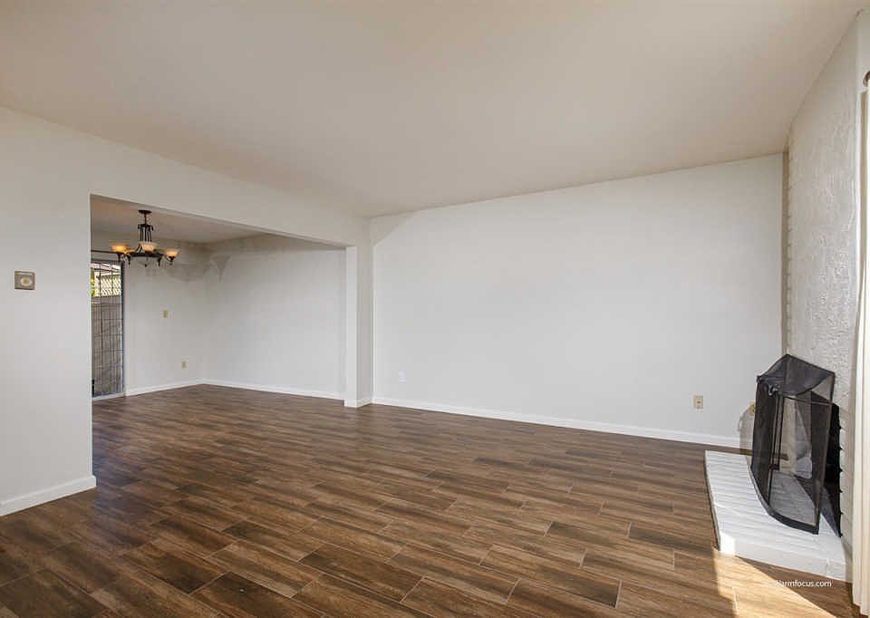 1st image of 3696 Harvard Dr