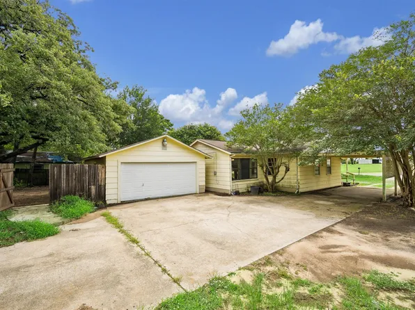 2614 Grace Ave, Rockdale, TX 76567