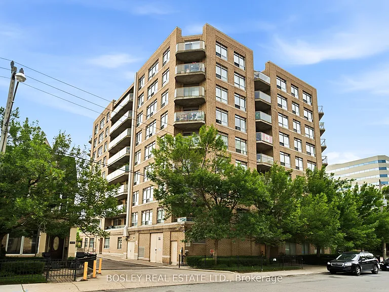 140 W Bathurst St #803 — Photo 2