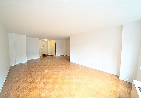 5th image of 160 E 84th St APT 5C