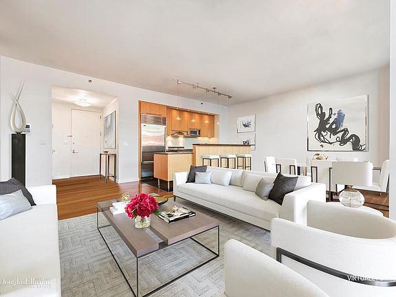 3rd image of 505 Greenwich St APT 7B