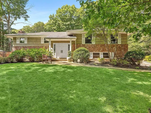 42 Beaumont Drive, Melville, NY 11747