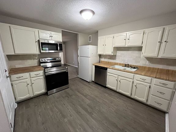 4th image of 4603 S Gold St