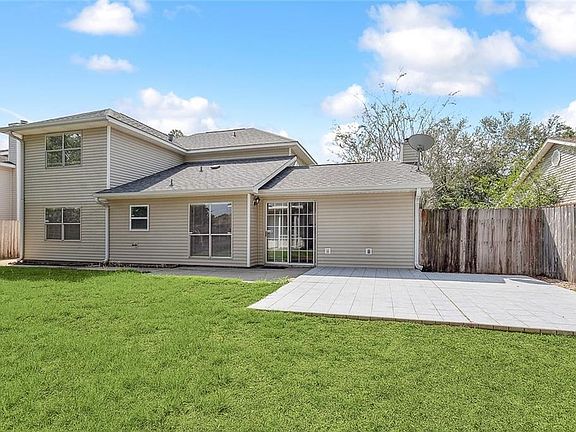 3rd image of 127 Honeywood Dr