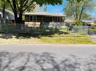 10 Smith St, Howell, NJ 07731