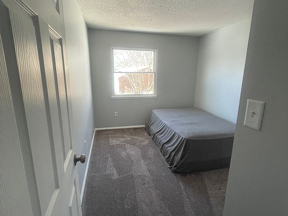4th image of 9460 Burrwood Cir