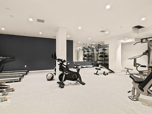5th image of 840 Fulton St #207