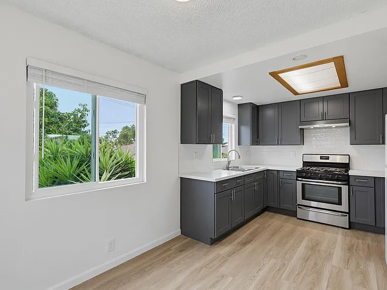 1724 Elm Ave #B — Photo 7