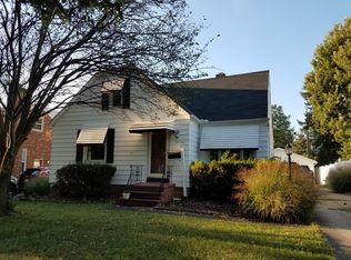 10192 Chesterfield Dr, Parma Heights, OH 44130
