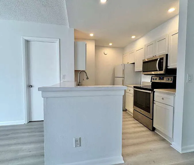 150 Santa Clara Dr #5 — Photo 16