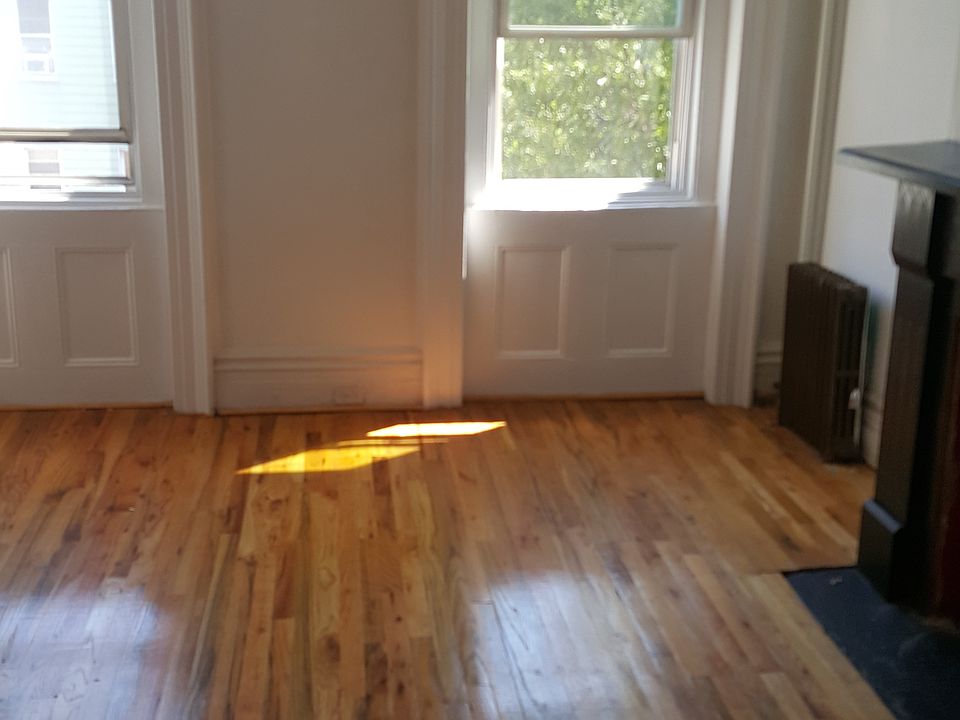 2nd image of 633 Grand St APT 3