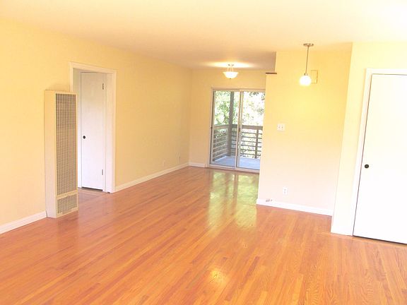 3rd image of 61 Roque Moraes Dr APT 1