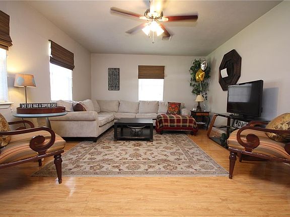 3rd image of 6828 John Dr