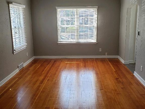 3rd image of 325 22nd St S #325