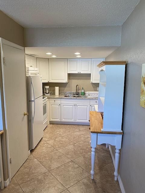 1st image of 2170 Knox Mc Rae Dr #40