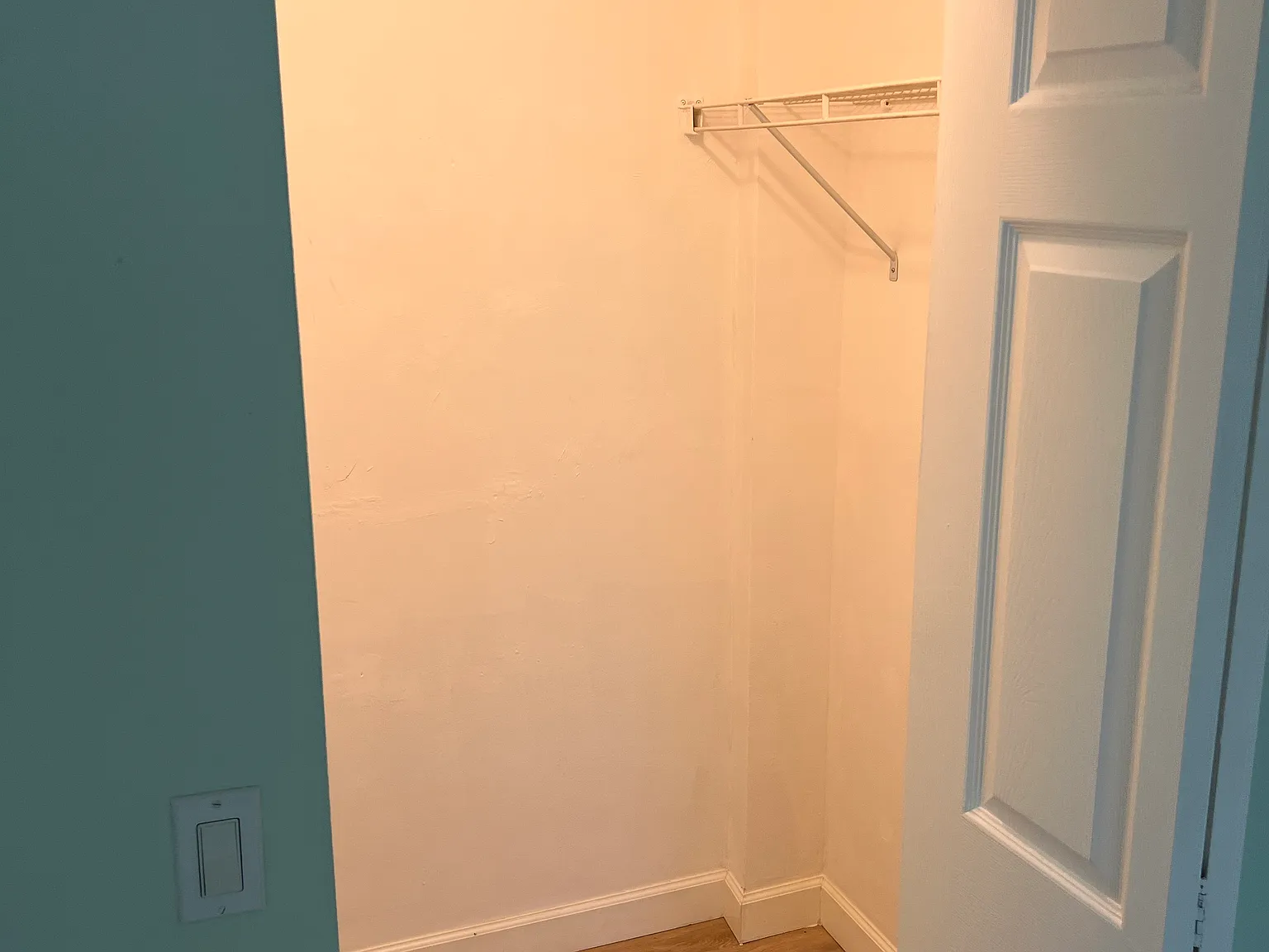 2 bed, 1059 sqft, $2,200 — Photo 2