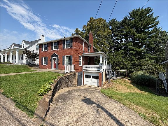 2nd image of 262 Grandview Way