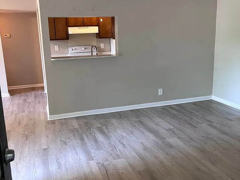 3161 Ridge Ave — Photo 12
