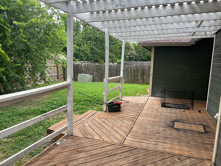 4915 Silent Lk — Photo 2
