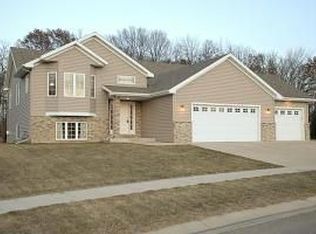2684 Pinewood Ridge Dr SE, Rochester, MN 55904