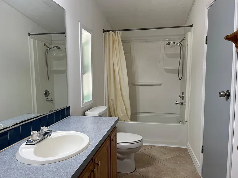 8988 Hemlock Ave NE — Photo 7