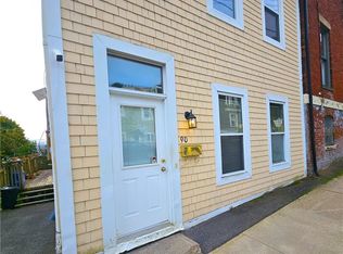90 Queen St, Saint John, NB E2L 1S4